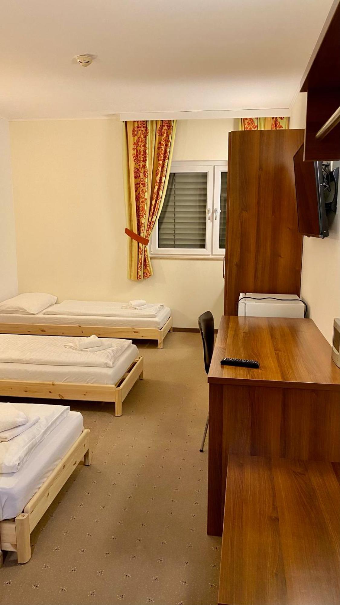 Hotel Weinland Donnerskirchen Zimmer foto