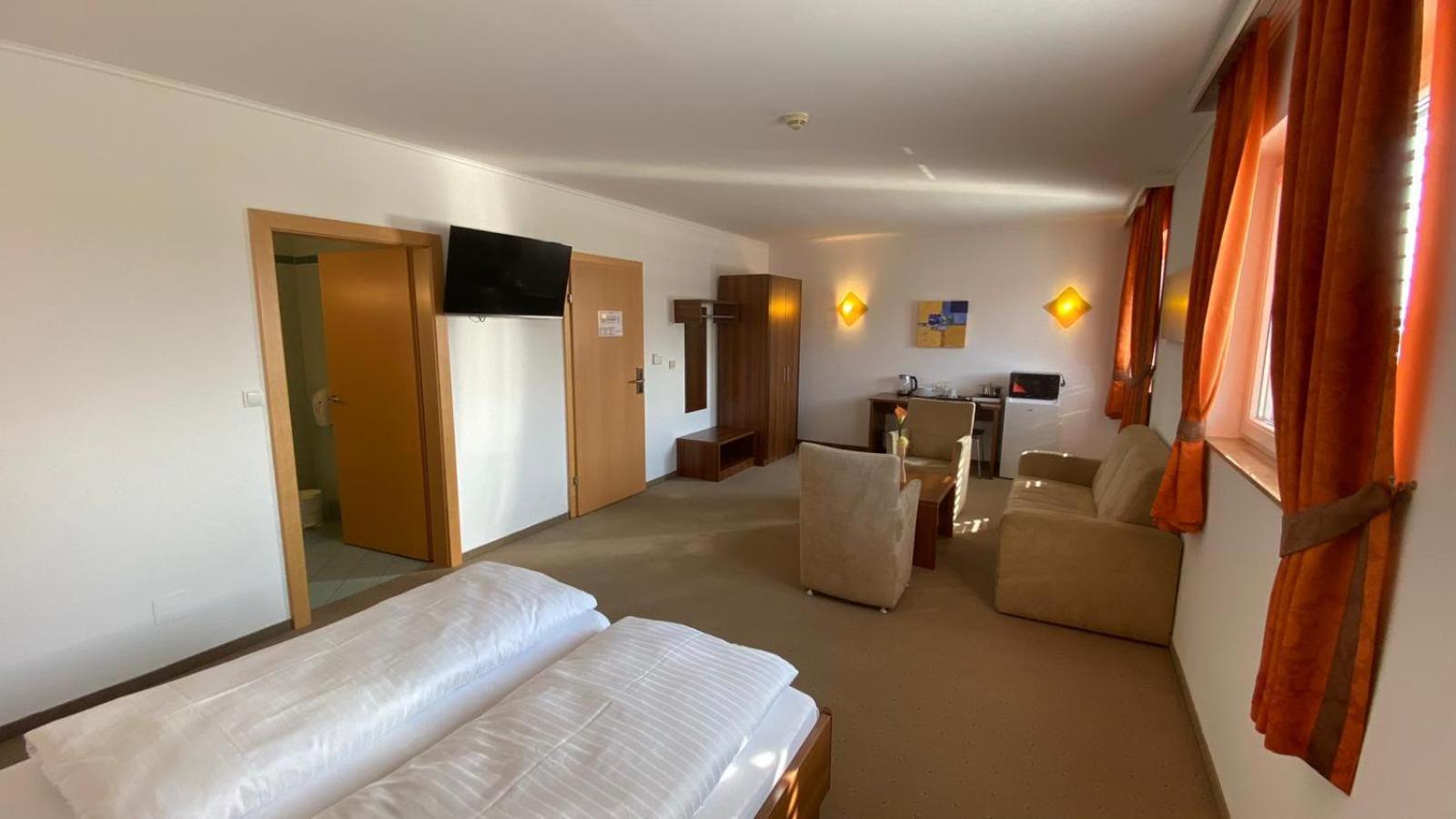 Hotel Weinland Donnerskirchen Zimmer foto