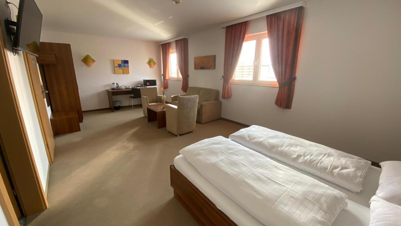 Hotel Weinland Donnerskirchen Zimmer foto
