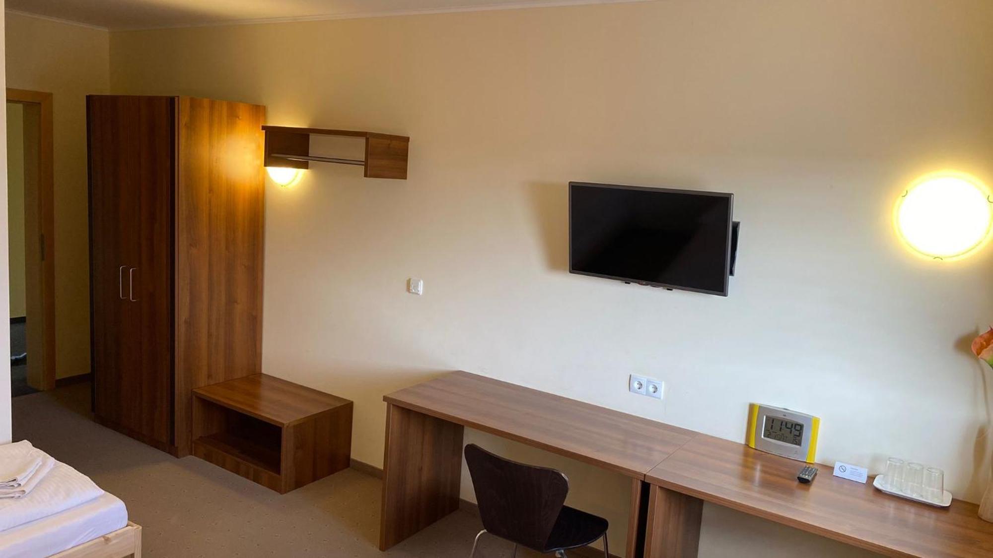 Hotel Weinland Donnerskirchen Zimmer foto