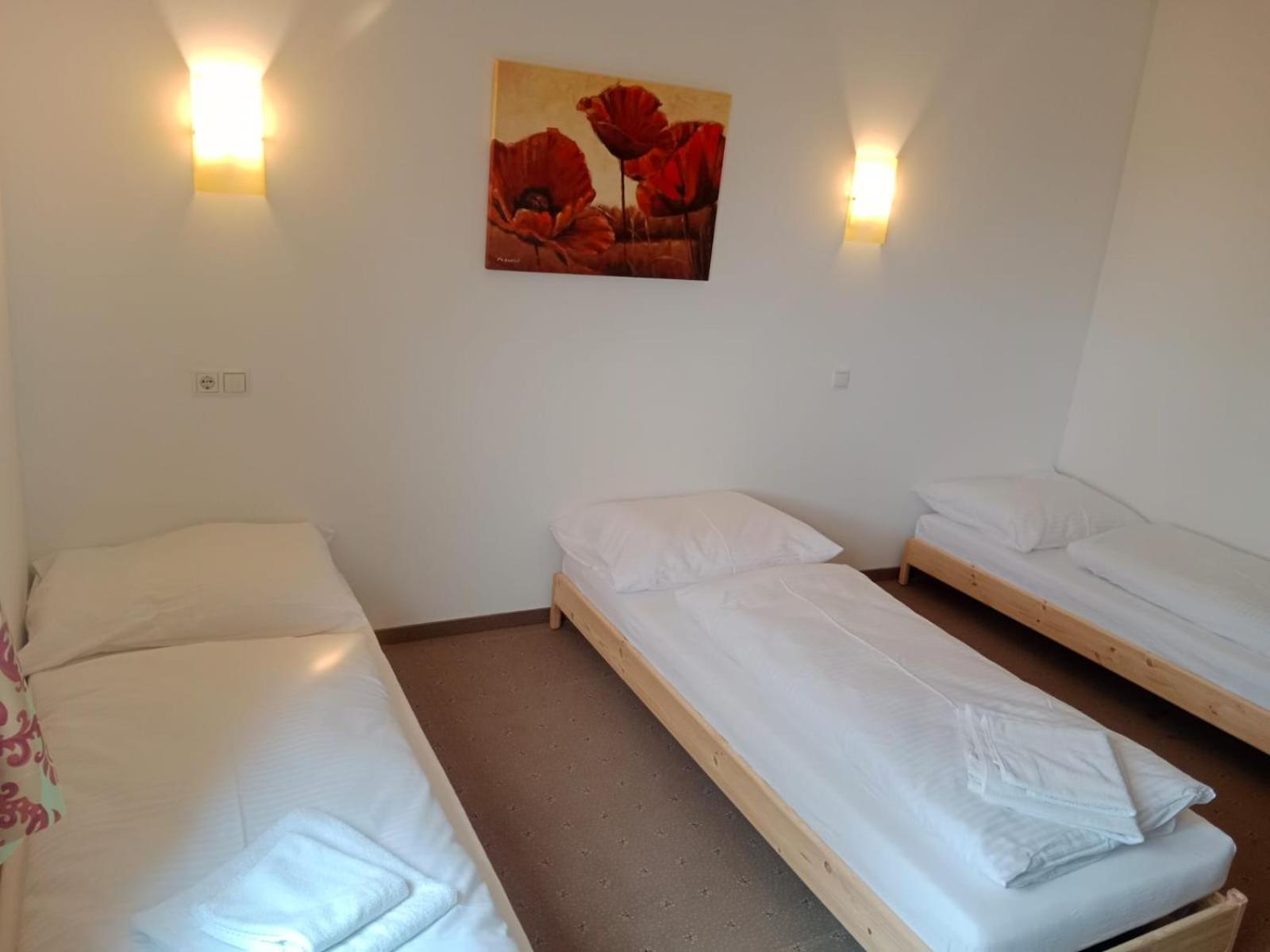 Hotel Weinland Donnerskirchen Exterior foto