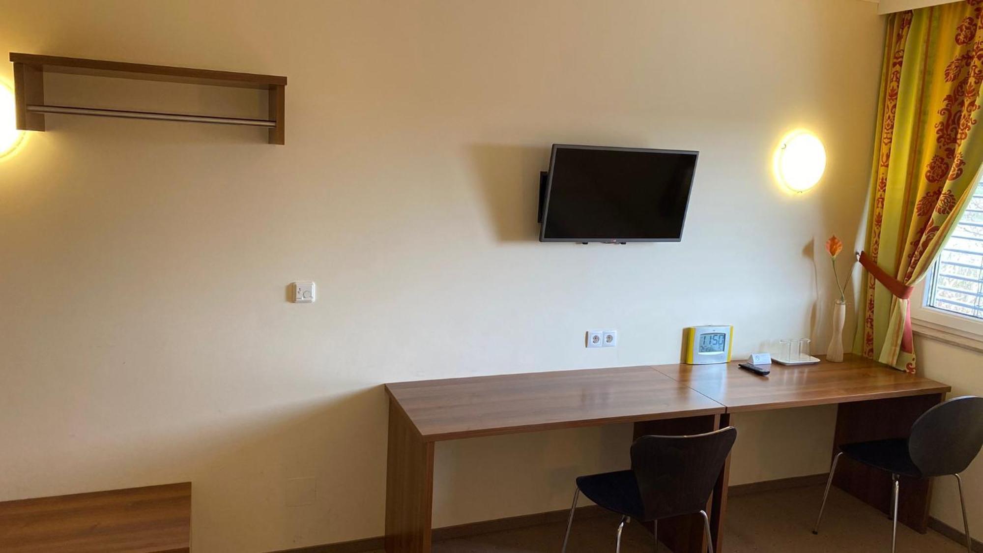 Hotel Weinland Donnerskirchen Zimmer foto