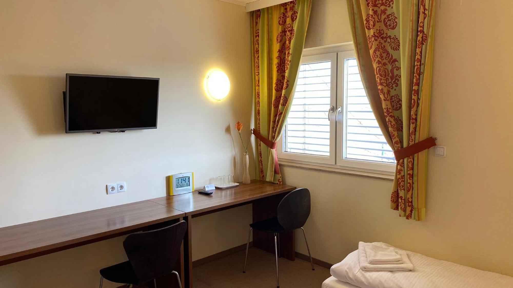 Hotel Weinland Donnerskirchen Zimmer foto