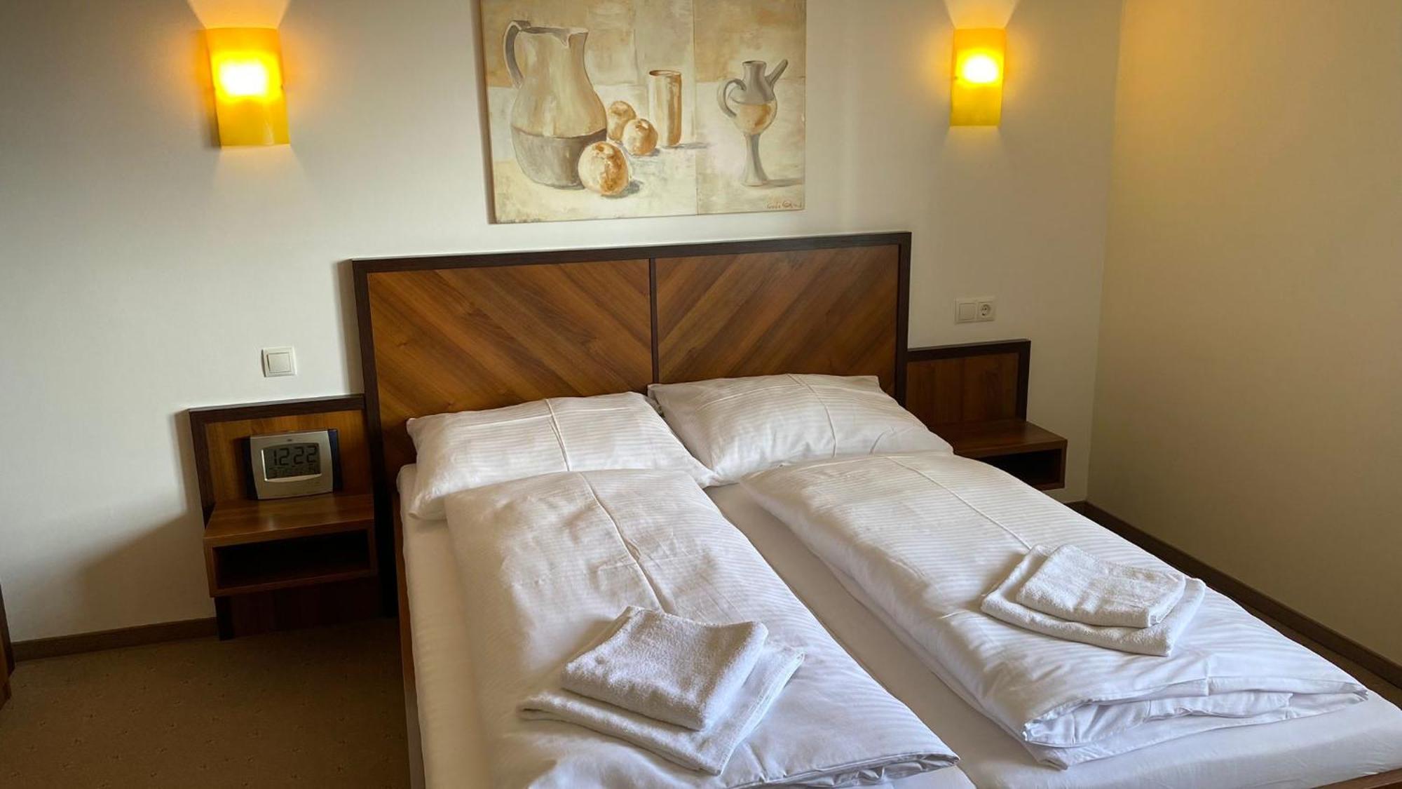 Hotel Weinland Donnerskirchen Zimmer foto
